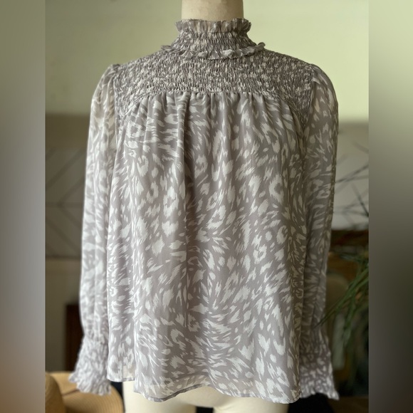 Ann Taylor Petite Turtleneck Flowy Blouse with fringe top and wrist Leopard prin - Picture 3 of 11